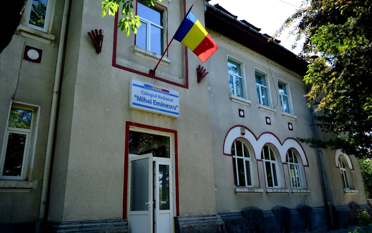 Colegiul Național „Mihai Eminescu” din Petroșani. Foto: CN „Mihai Eminescu”.