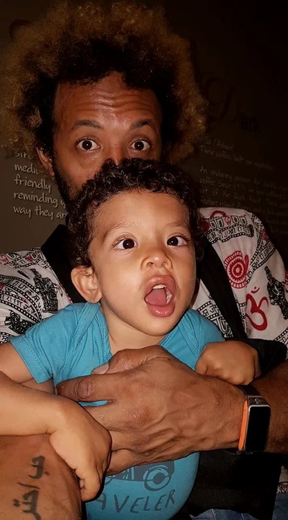 Kamara are o relație specială cu băiețelul lui, Leon