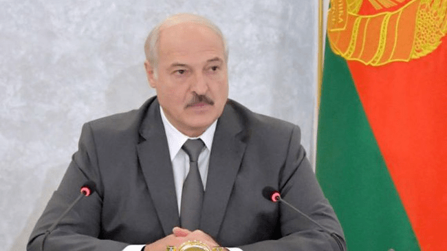 Lukaşenko ameninţă Occidentul după ce a anunţat că avioanele belaruse pot fi echipate cu arme