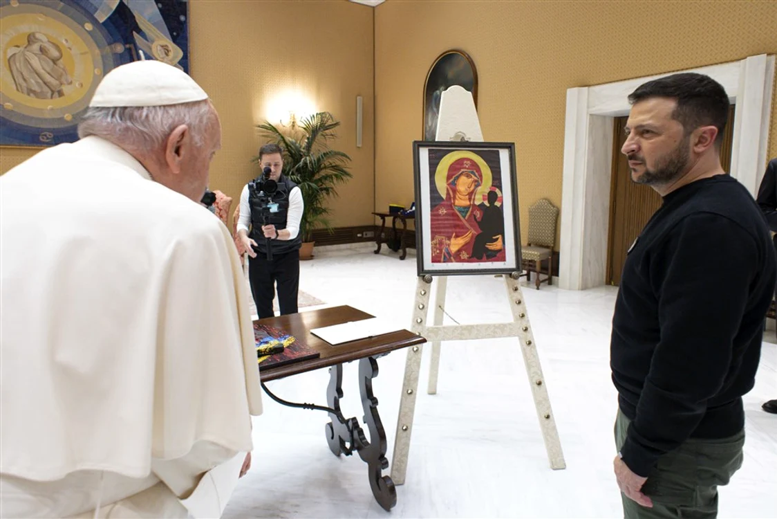 Papa Francisc și Volodimir Zelenski, la întâlnirea din mai 2023. FOTO EPA EFE
