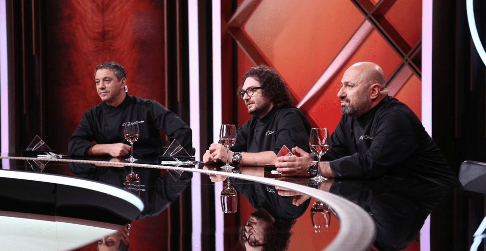 Gafă la „Chefi la cuțite”. Antena 1 a dezvăluit, din greșeală, cine va câștiga cele mai multe amulete