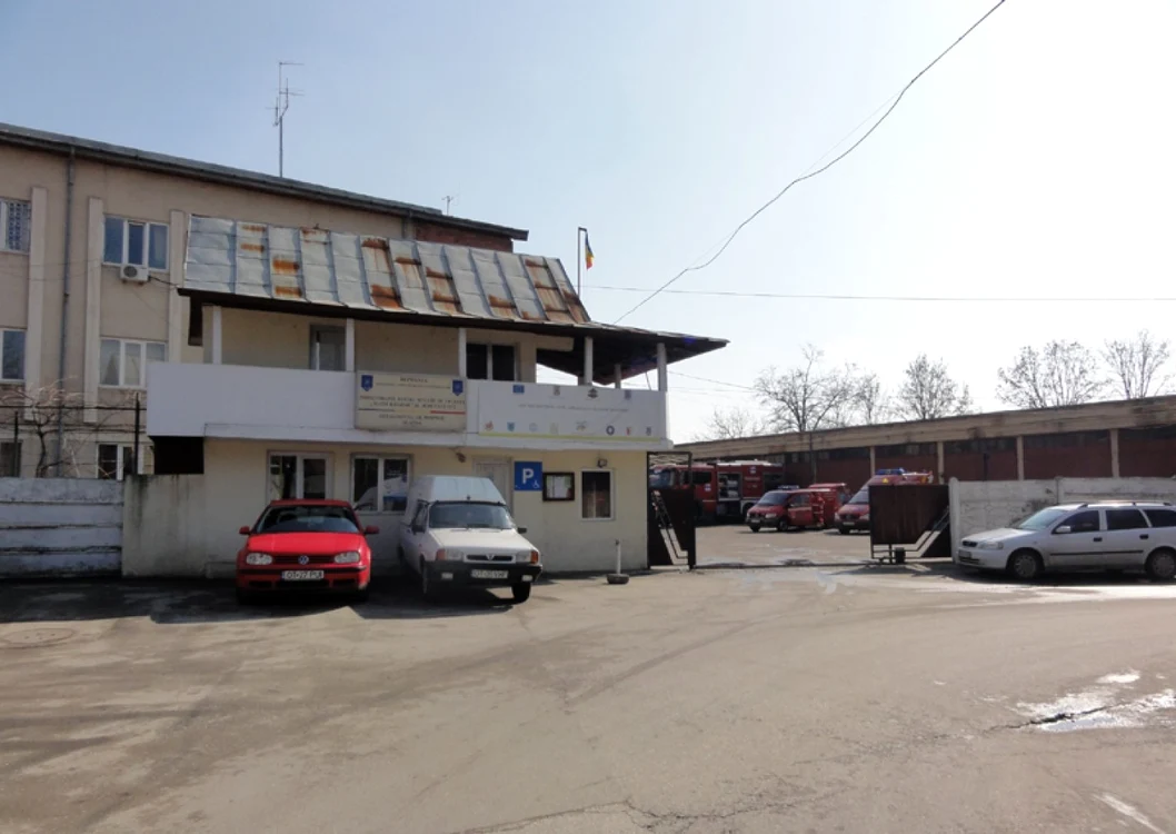 Cartierul general de la Slatina al pompierilor din judeţul Olt... (FOTO: Adevărul)