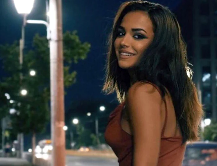 
    Dana Marijuana e mândră  de fiica ei cea mare,  Alesia Ioana. Solista mai  are o fiică de 8 ani  