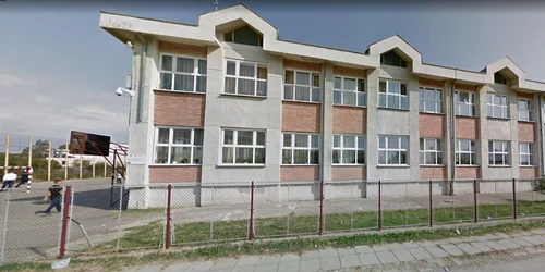 scoala costesti arges foto google maps jpg