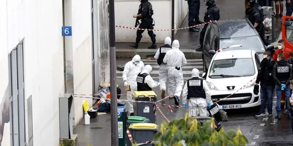 Atac în Paris lângă fostul sediu al revistei Charlie Hebdo. 3 persoane sunt in stare gravă. FOTO EPA-EFE