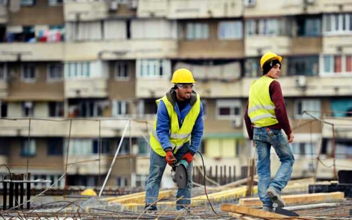 Construcțiile este unul dintre domeniile unde ar exista munca nedeclarată corespunzător