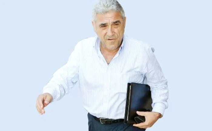 
    Ioan Becali  