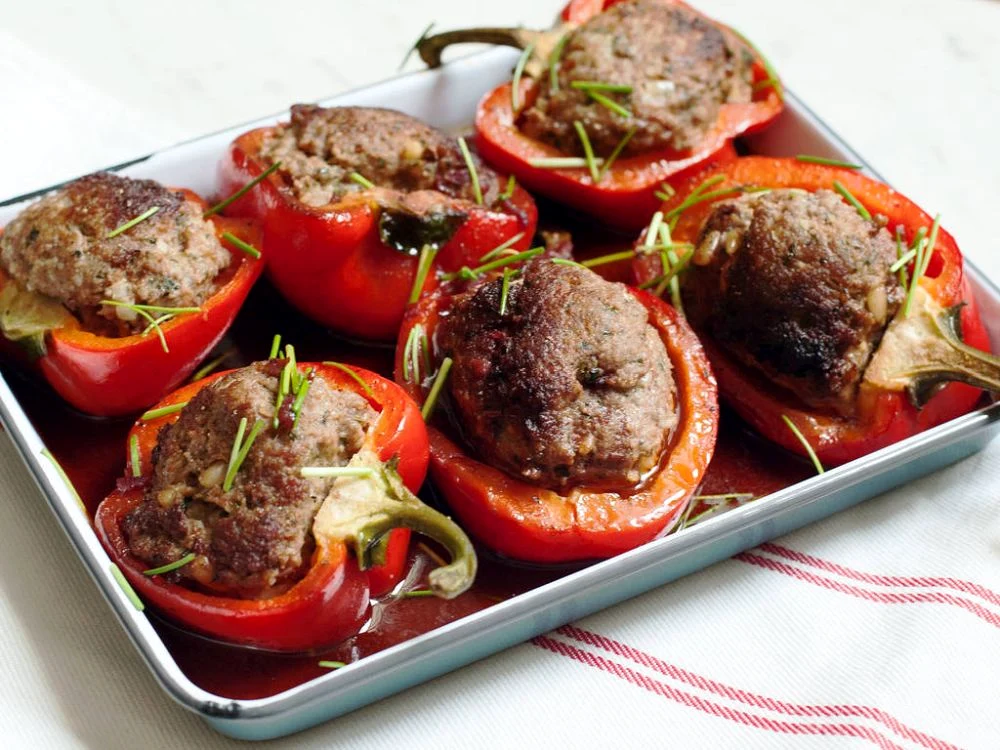 ardei umpluti cu carne de vita jpeg