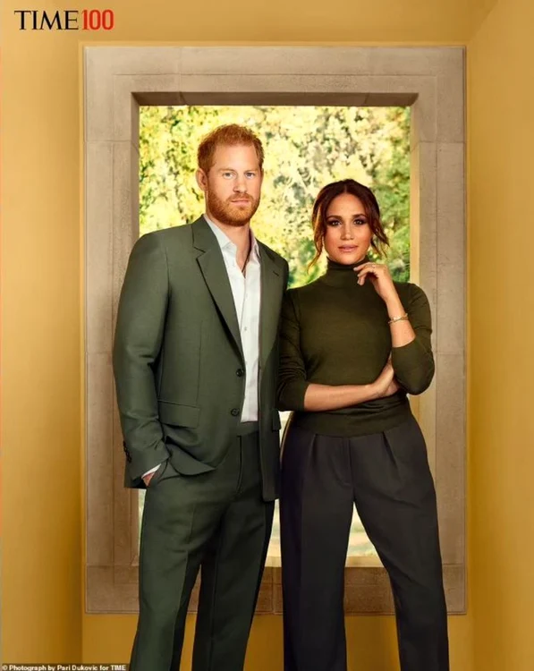 Megan şi Harry au pozat în casa din Montecito /Foto: Time)