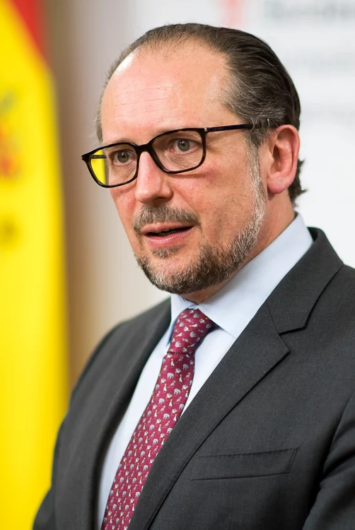 
    Alexander Schallenberg l-a înlocuit pe Sebastian KurzSursa foto: Wikipedia  
