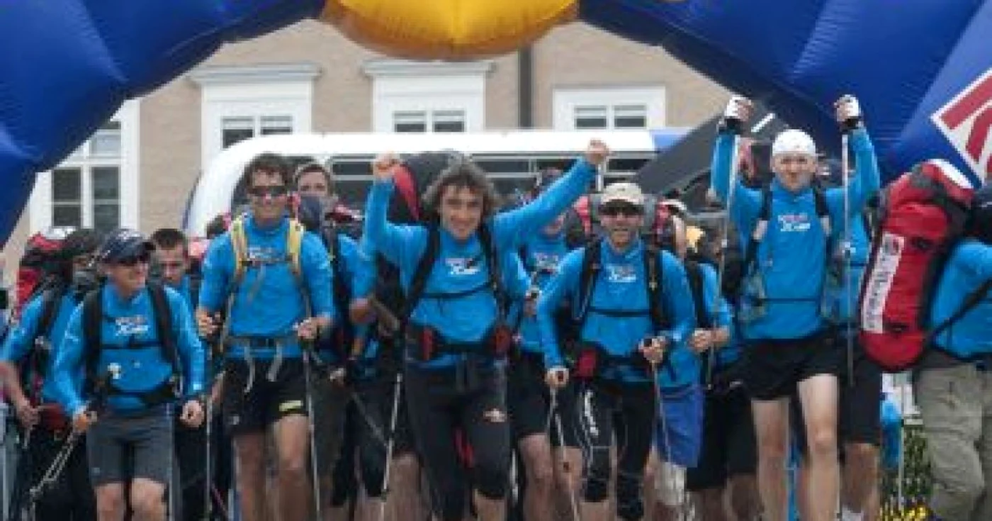 Craiova: Parapantistul român conduce plutonul în aventura Red Bull X-Alps 2009