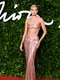 Elsa Hosk a făcut senzație la British Fashion Awards jpeg