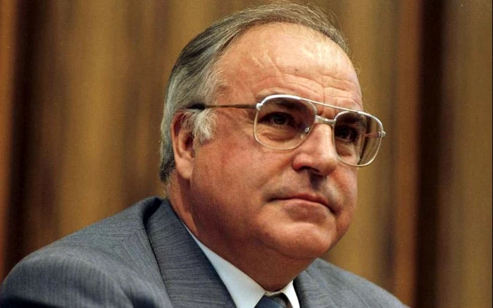 Naţiunea germană a avut şansa reunificării cu Helmut Kohl, naţiunea română are o şansă similară cu Klaus Johannis, în următorii ani, nu în veacul următor.