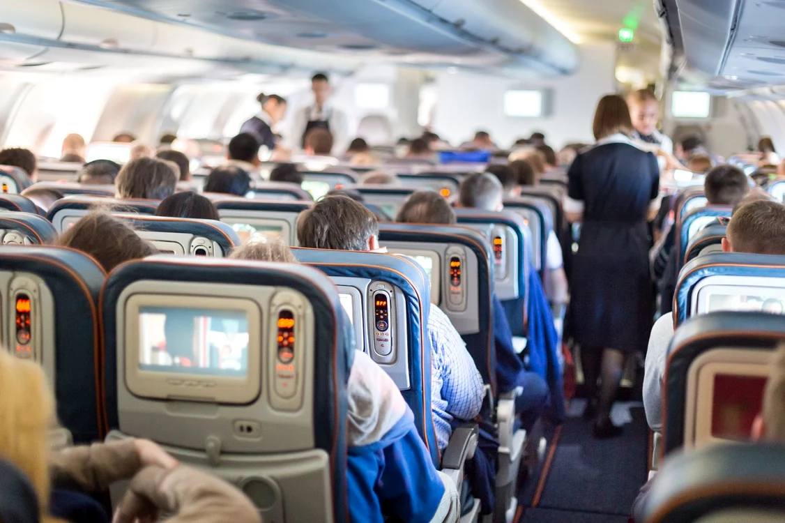 Trucuri pentru o călătorie plăcută cu avionul FOTO JFIF