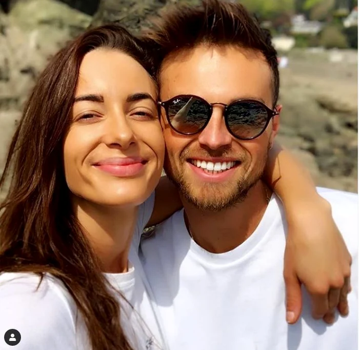 Emily Hartridge și Jacob Hazell