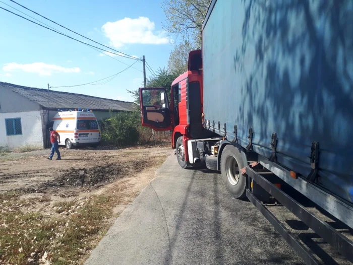 Ambulanta implicata intr-un accident rutier in judetul Constanta FOTO SAJ Constanta
