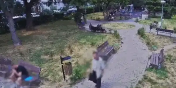 agresor gif gif