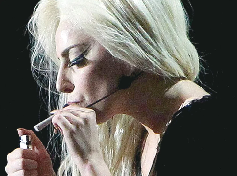 Lady GaGa nu ştia că nu are voie să promoveze consumul
