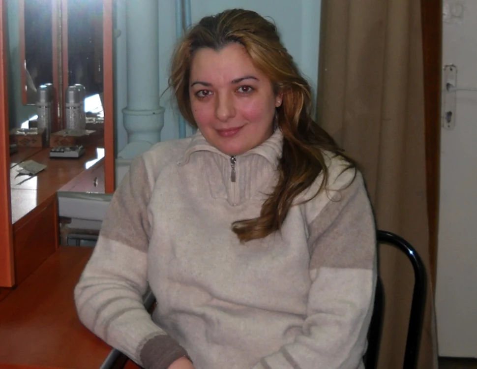 Face parte din tânăra generaţie de talente de la teatrul de Stat Constanţa