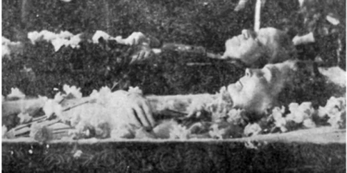 Grigore Antipa şi Alina, pe catafalc   png