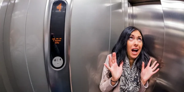lift claustrofobie shutterstock