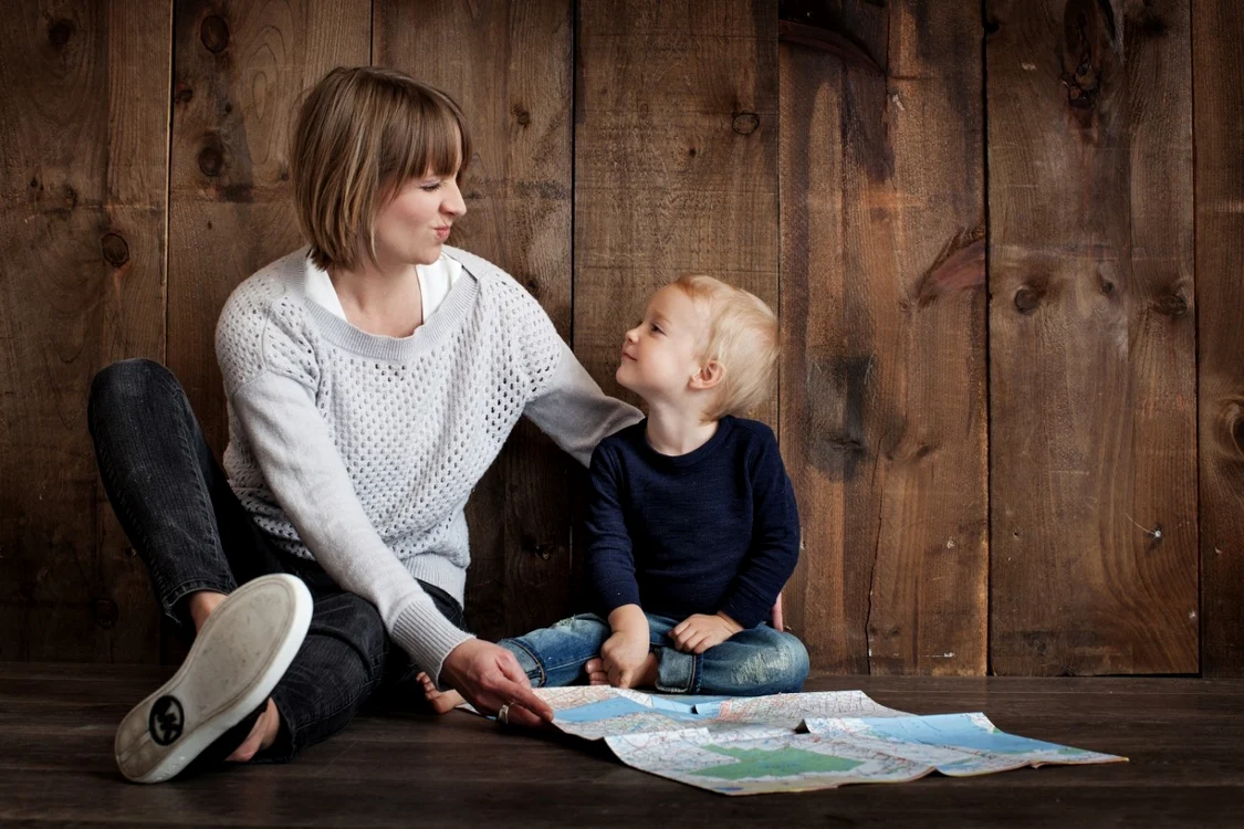 Familie monoparentală FOTO pexels.com