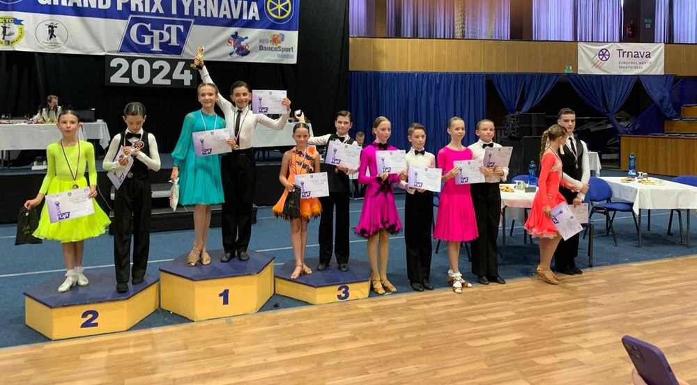  România, reprezentată cu succes la un concurs internațional de dans din Slovacia. Au fost patru medalii de aur FOTO 