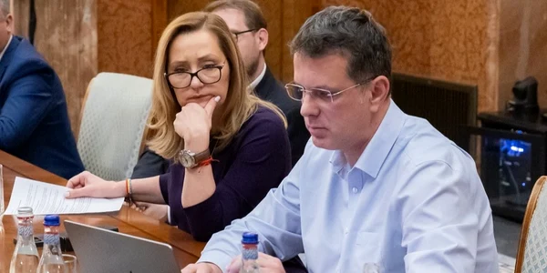 lasconi si mosteanu FB  jpg