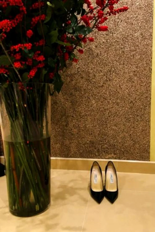 Diana Dumitrescu a înlocuit ghetuțele cu o pereche de pantofi eleganți