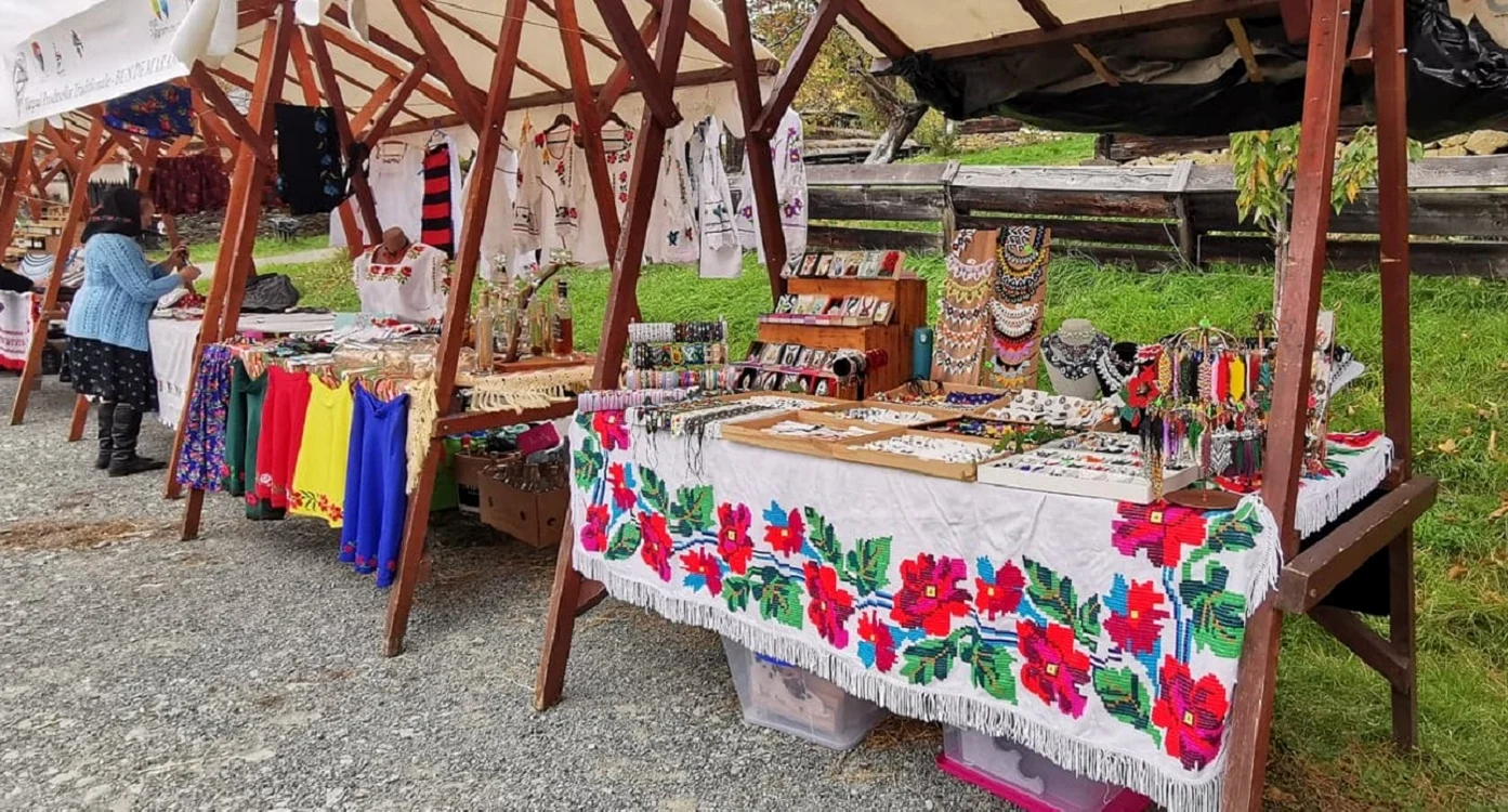 Târgul de Sfântul Dumitru de la Muzeu satului, Baia Mare   FOTO: Angela Sabău