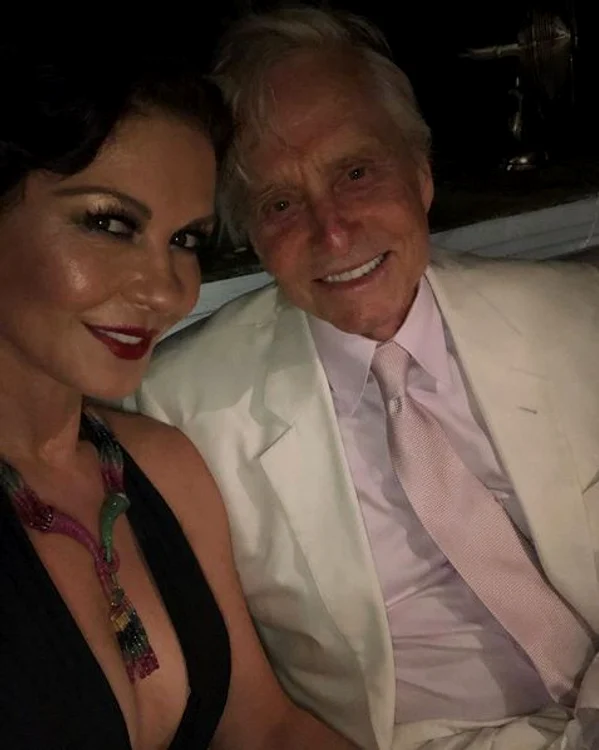 15 michael douglas si catherine zeta jones capri jpg jpeg