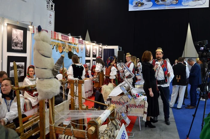 La Târgul de Turism al României își fac reclamă și diferite regiuni