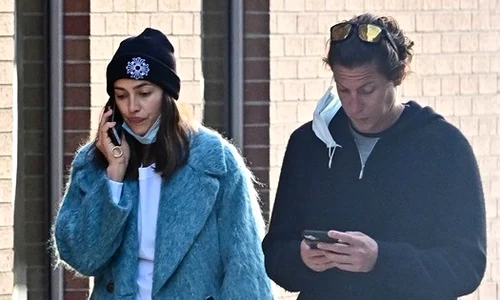 Irina Shayk, fotografiată alături de Vito Schnabel jpeg