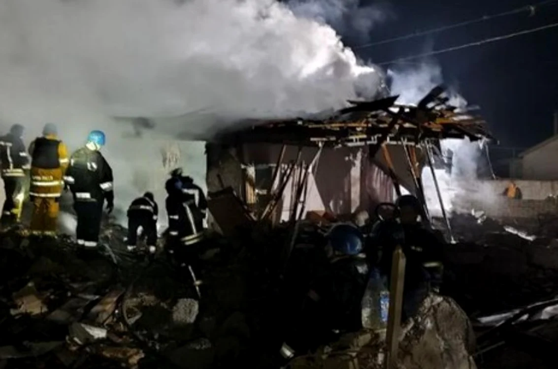 Intervenție de salvare după atacul de la Zaporojie FOTO Serviciul de Urgență al Ucrainei