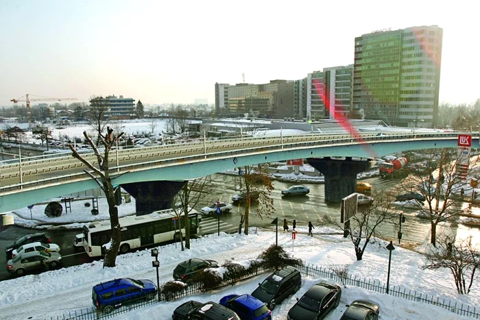 Pasajul va începe pe strada Nicolae Caranfil, în dreptul staţiei de metrou Aurel Vlaicu