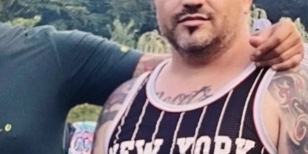 aurel mezei a mostenit o casa in londra fara sa o cunoasca pe proprietara foto FB png