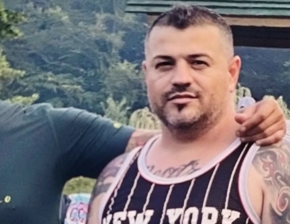 Vecinii bătrânei nu au auzit niciodată de Aurel Mezei și nu știau că ar fi cunoscut-o. FOTO:Facebook