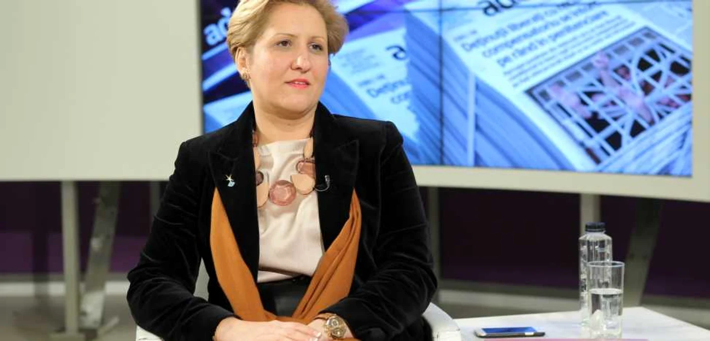 Liliana Ţuroiu, în studioul Adevărul Live  FOTOGRAFII: Eduard Enea si Mihai Cratofil