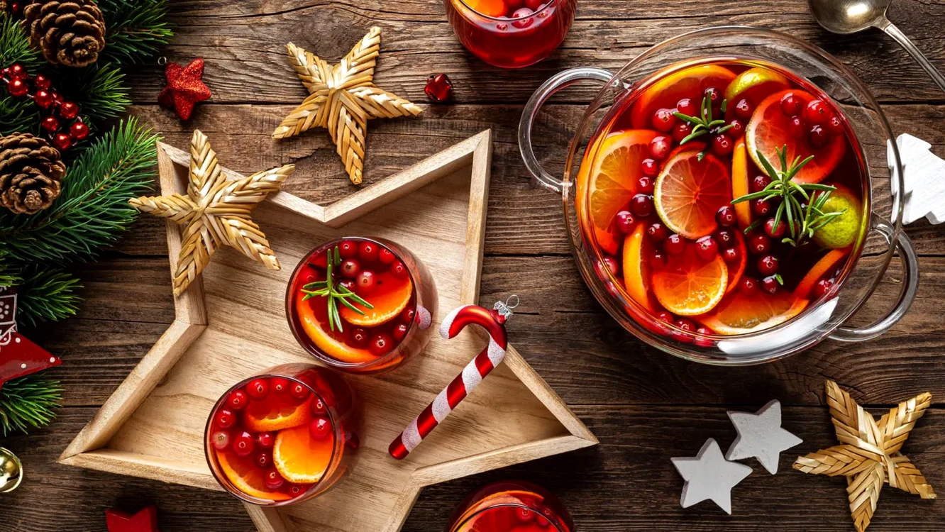 Punch-ul fără alcool devine băutura preferată a sezonului. 