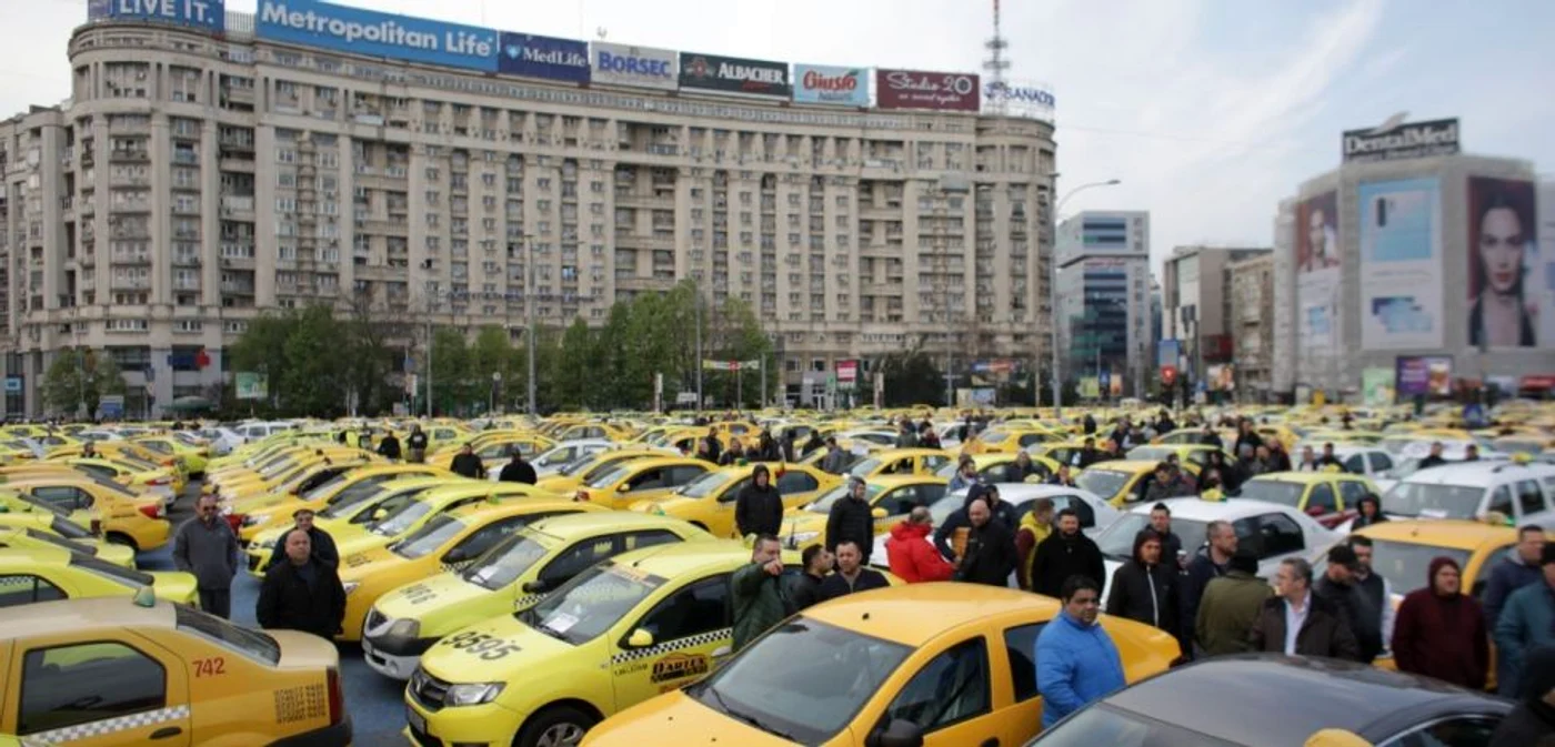 Taximetriștii vor modificarea legislației privind transportul în regim de taxi și alternativ