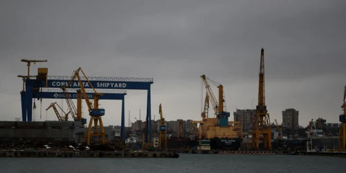 Activitatea a fost suspendată în port