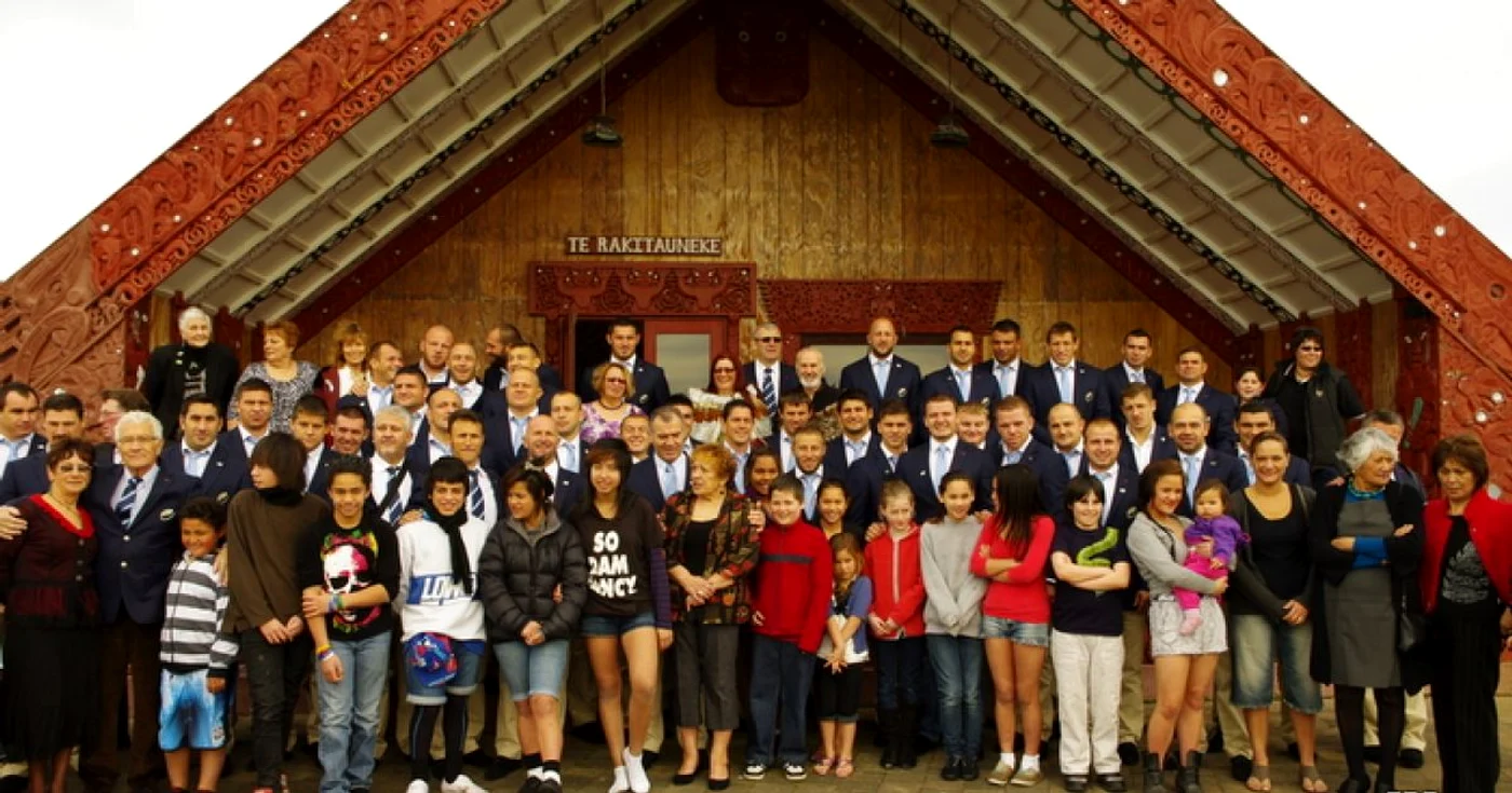Marae, locul unde "stejarii" au participat la ceremonialul maori * Foto: www.frr.ro