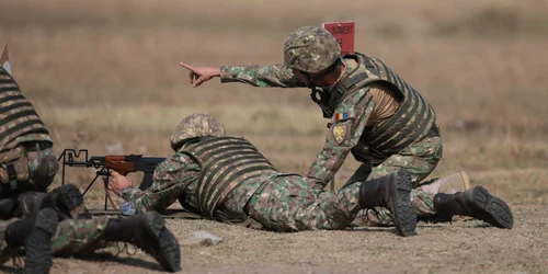 Antrenament cu rezerviștii din Prahova și Dâmbovița în cadrul exercițiului militar MOBEX PH DB 24, la poligonul Coada Izvorului, Prahova. FOTO Inquam Photos / George Călin