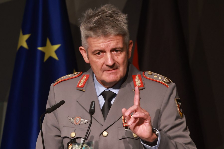 Disputa privind Groenlanda face NATO vulnerabilă la un atac din partea Rusiei, avertizează un general german