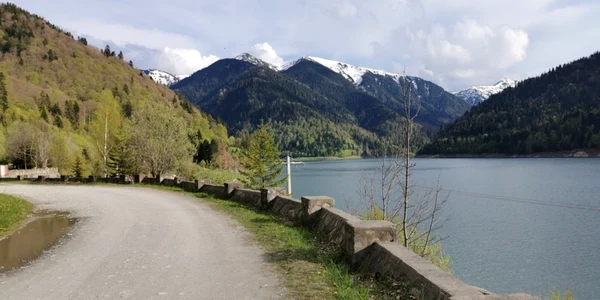 lacul gura apelor si barajul sau din retezat foto daniel guta adevarul