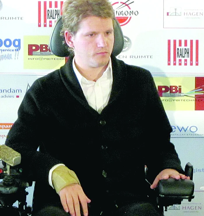 Mihai Neşu este încă imobilizat în scaunul cu rotile