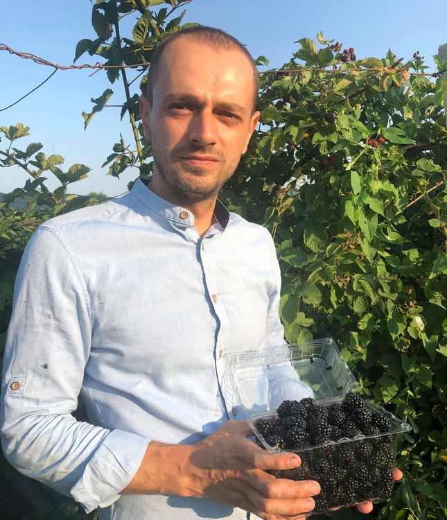 De la inginer proiectant de nave, la cultivator de fructe de pădure bio FOTO: George Bodea