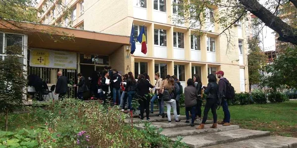 coada cazare FOTO Nicoleta Onofrei