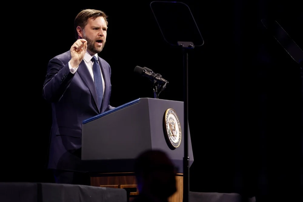 JD Vance, după ucidere unui student alb în UK: „Ar fi fost în viață dacă ultimele generaţii de elite europene ar fi rezistat invaziei masive a migranţilor”