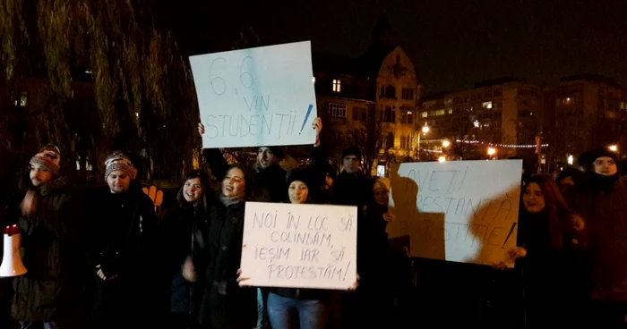 Protest în faţa sediului PSD din Timişoara FOTO Ş.Both